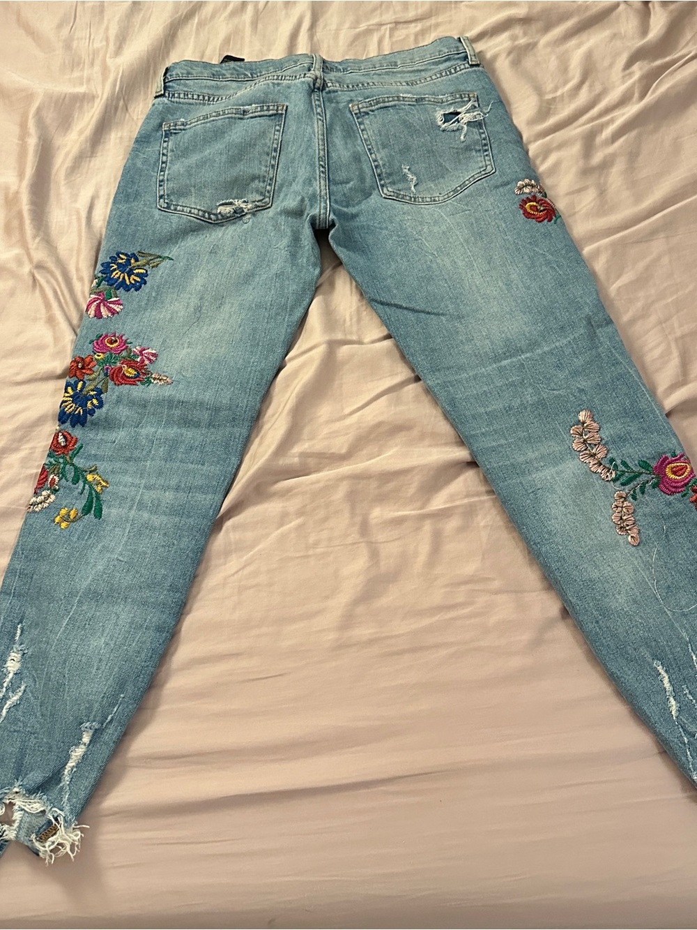 Zara Worn/Distressed Embroidered Floral Skinny Jeans - Picture 2 of 8